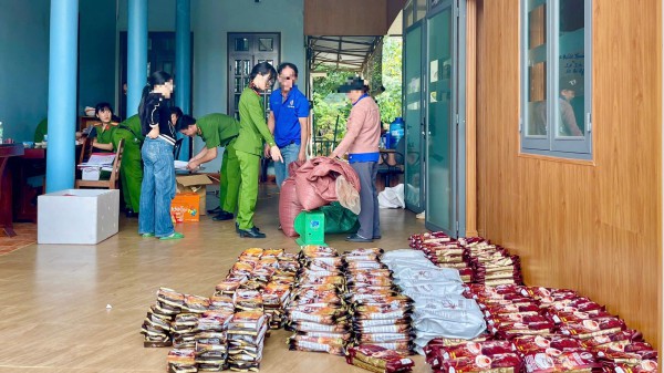 Tạm giữ giám đốc cơ sở nghi sản xuất hàng tấn cà phê giả tại Gia Lai Tạm giữ giám đốc cơ sở nghi sản xuất hàng tấn cà phê giả tại Gia Lai