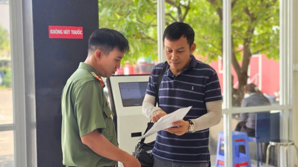 Thường trú ở tỉnh có đăng ký tạm trú ở TP.HCM được không? Thường trú ở tỉnh có đăng ký tạm trú ở TP.HCM được không?
