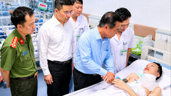Trung tá công an bị đối tượng nghiện ma túy đâm trọng thương