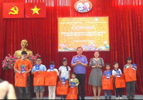 Viện trưởng Viện KSND TP.HCM: Lắng nghe, chia sẻ, bảo vệ quyền lợi hợp pháp người dân