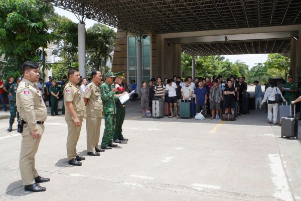 Xử phạt nhiều công dân do Campuchia trao trả Xử phạt nhiều công dân do Campuchia trao trả