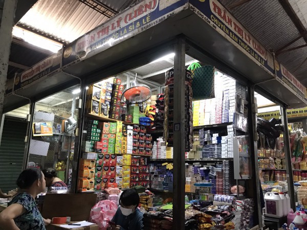 Đà Nẵng: Bắt 4 đầu nậu thuốc lá ngoại nhập lậu