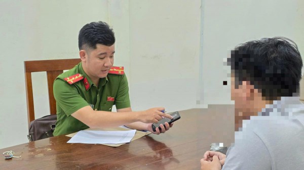 Đà Nẵng: Giải cứu nam sinh viên 18 tuổi bị 
