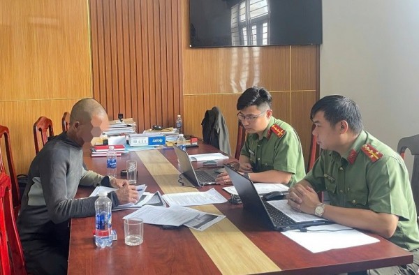 Đăng tin sai sự thật về bầu cử Quốc hội, 2 người bị xử lý