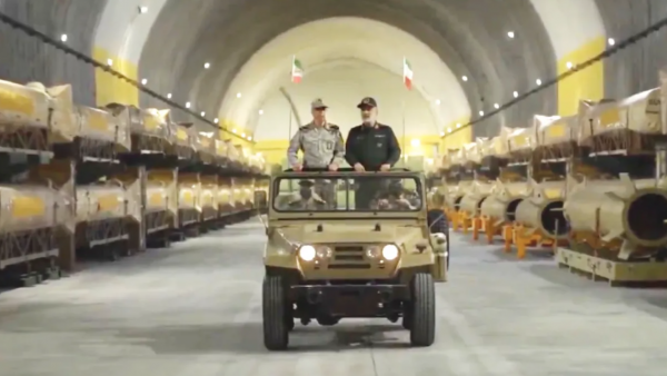 Iran còn phóng tên lửa, UAV được trong bao lâu?