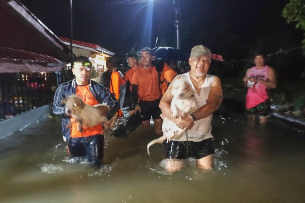 Bão Bualoi làm 4 người thiệt mạng tại Philippines, dự báo mạnh lên tại Biển Đông