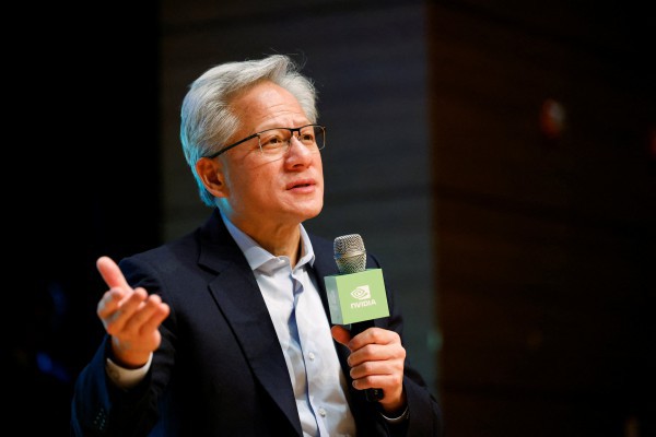CEO NVIDIA: Trung Quốc có thể thắng trong cuộc đua AI