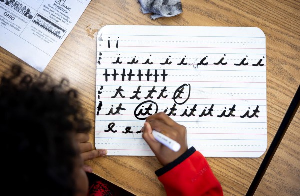 Các trường học ở California chú trọng dạy tập viết cho trẻ nhỏ
