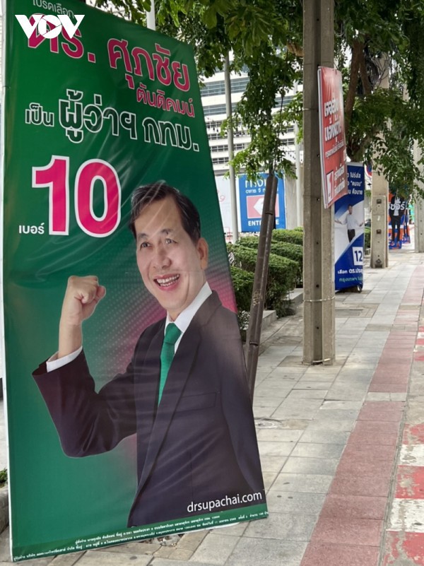 Cuộc đua nước rút trong bầu cử Thống đốc Bangkok