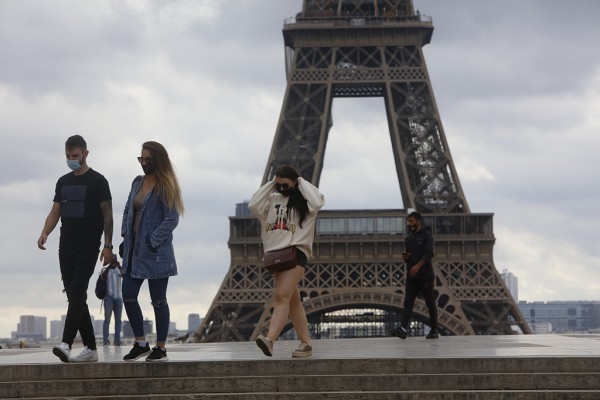 Du lịch Pháp gặp thách thức từ cuộc đình công Tháp Eiffel