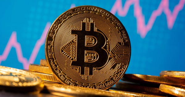 Giá Bitcoin giảm, mất sạch thành quả từ đầu năm