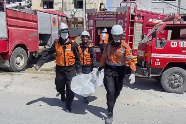 Israel tiếp tục không kích dữ dội Dải Gaza Israel tiếp tục không kích dữ dội Dải Gaza
