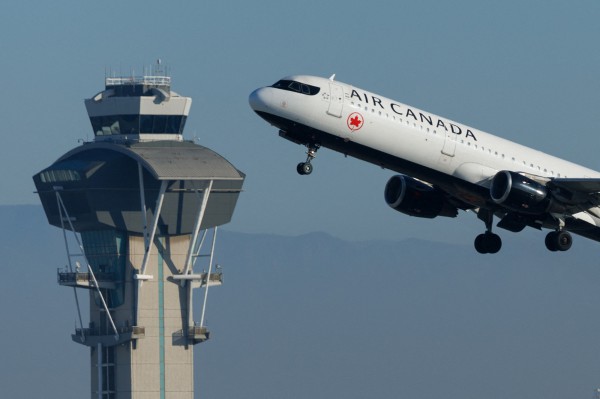 Khởi tố cựu phi công Canada làm cơ trưởng ‘chui’ suốt 16 năm