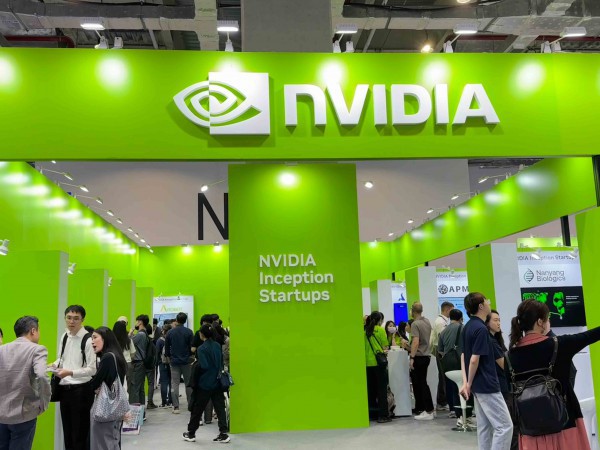 Mỹ chặn đường xuất khẩu chip AI Blackwell của NVIDIA sang Trung Quốc