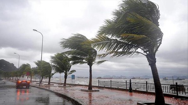 Philippines đóng cửa trường học, hủy các chuyến bay do bão Julian (Krathon)