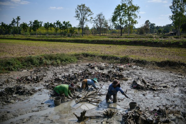 Thái Lan tăng tiền trợ cấp cho hơn 13 triệu dân