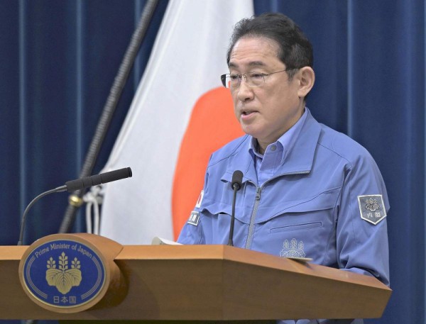 Thủ tướng Nhật Bản kêu gọi nỗ lực hết sức giải cứu người sống sót sau động đất