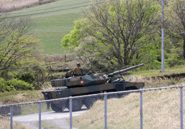 Đạn pháo xe tăng bất ngờ nổ, 3 thành viên phòng vệ Nhật Bản thiệt mạng