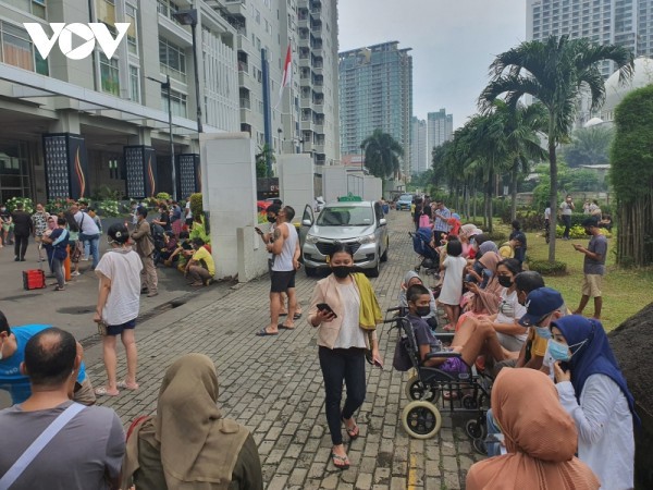 Động đất 6,7 độ Richter làm rung chuyển thủ đô Jakarta và vùng lân cận