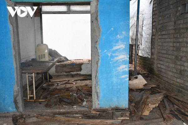Động đất ở Indonesia: Thương vong tăng nhanh, một ngôi làng bị chôn vùi