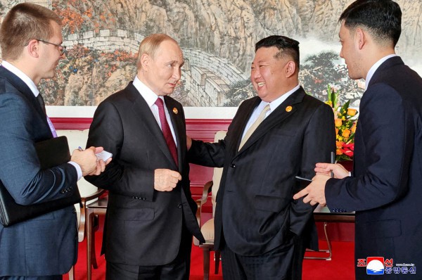 Ông Kim Jong-un tuyên bố Triều Tiên ủng hộ quân đội Nga như Ông Kim Jong-un tuyên bố Triều Tiên ủng hộ quân đội Nga như