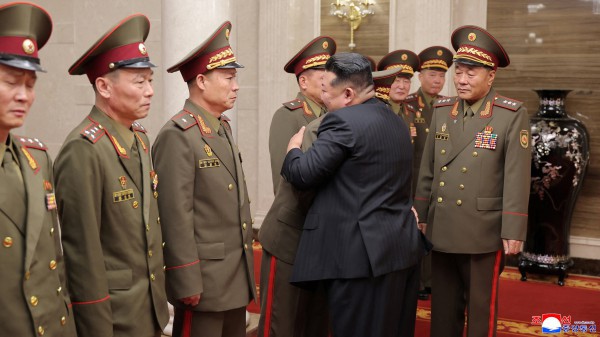 Ông Kim Jong-un tuyên bố quân đội Triều Tiên Ông Kim Jong-un tuyên bố quân đội Triều Tiên