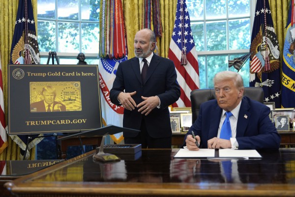 Ông Trump chính thức tung 