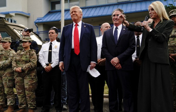 Ông Trump tuyên bố cùng cảnh sát tuần tra thủ đô Washington D.C