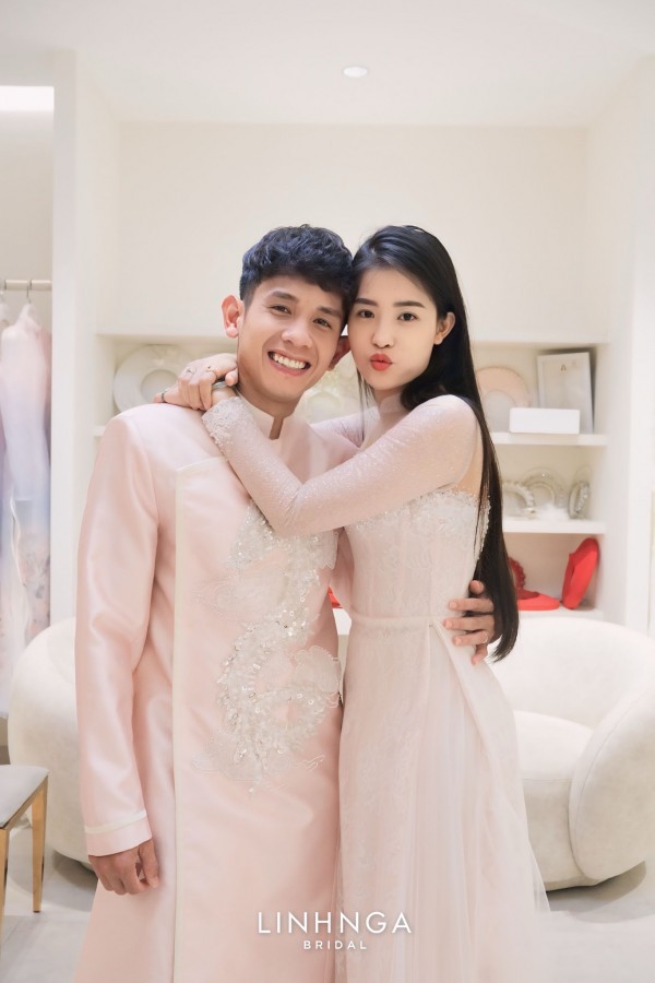 Bầu Đức dự đám cưới của cựu sao HAGL Bầu Đức dự đám cưới của cựu sao HAGL