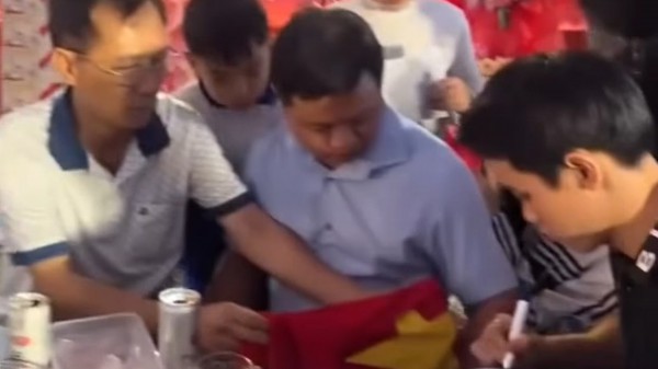 Chuyện chưa kể về đội bóng trường làng của Vua phá lưới Đình Bắc: Từng thua vì bị ‘tố’... không có giày