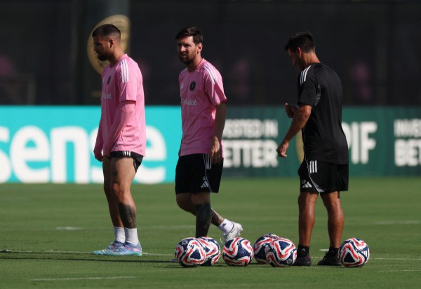Cựu danh thủ Roberto Baggio bất ngờ gặp Messi, Inter Miami có viện binh trở lại Cựu danh thủ Roberto Baggio bất ngờ gặp Messi, Inter Miami có viện binh trở lại