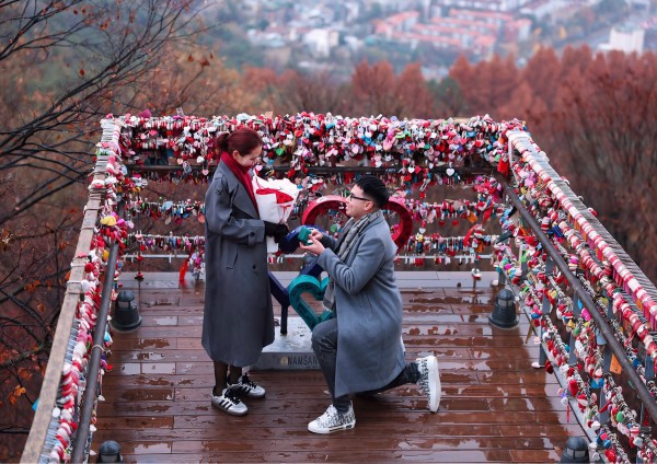 Tiền vệ Đức Huy cầu hôn nữ MC xinh đẹp của VTV: ‘Chốt đơn’