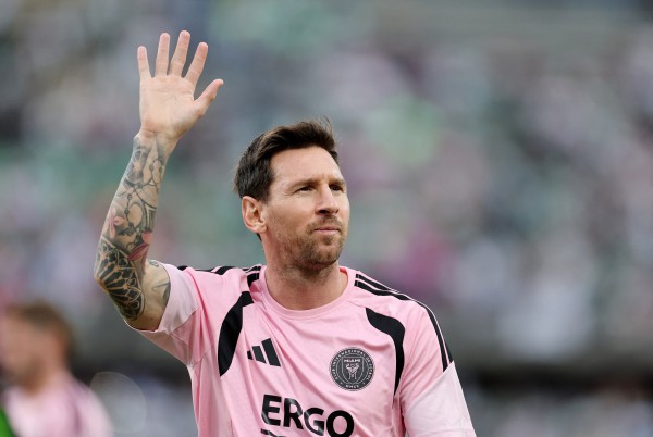 Tiết lộ gây sốc: Messi đã ký hợp đồng với Barcelona đầu năm 2023, nhưng…