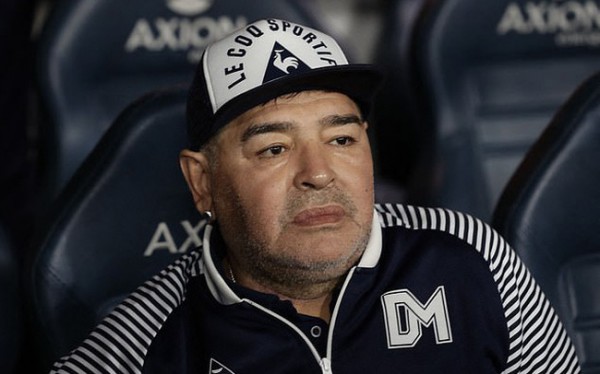 Xét xử nhân viên y tế liên quan đến cái chết của huyền thoại Maradona