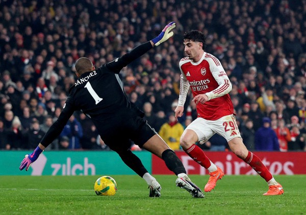 Arsenal đứng trước 