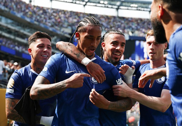 Aston Villa và Chelsea đại chiến vì Champions League