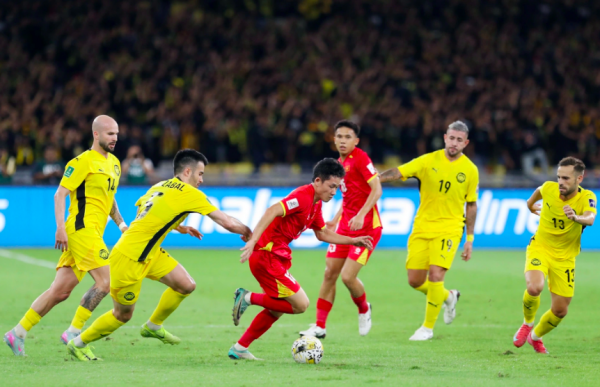 Bộ trưởng Malaysia rất sốt ruột khi AFC vẫn chưa xử thua đội tuyển, yêu cầu FAM phải cải tổ khẩn cấp