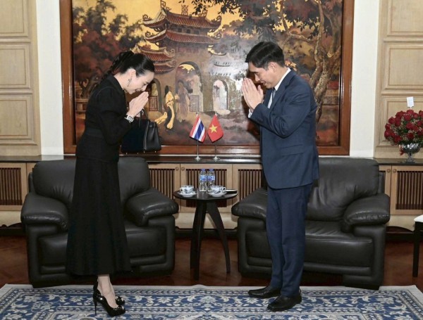 Chủ tịch FAT xin lỗi nhân dân Việt Nam tại cuộc gặp Đại sứ Việt Nam tại Thái Lan