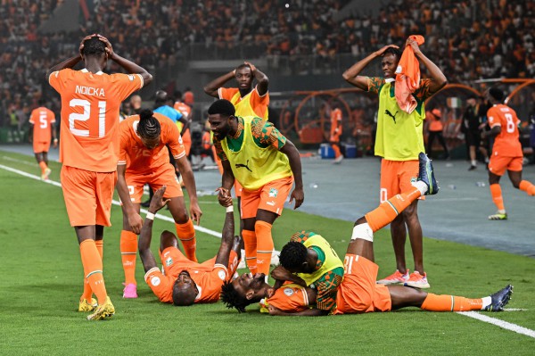 Chung kết AFCON Cup 2023: Cộng đồng gốc Phi tại Việt Nam háo hức chờ đón đại tiệc Đại bàng đấu Voi chiến bên giò lụa, bánh chưng