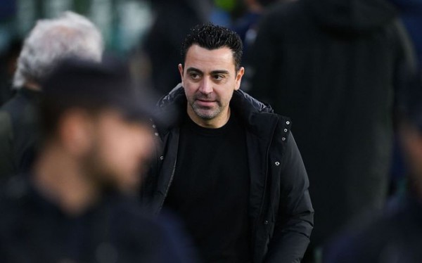 HLV Xavi chia sẻ về tương lai của mình tại Barcelona