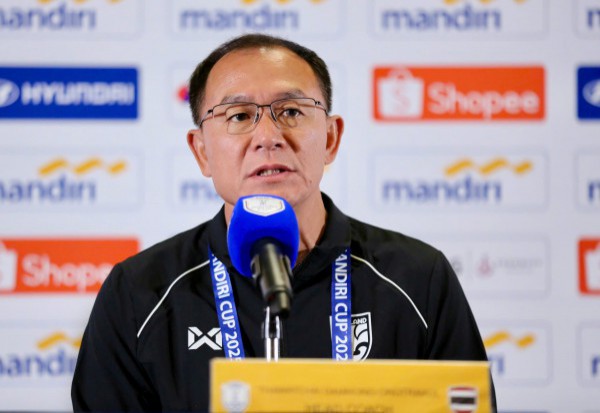 HLV đội U.23 Thái Lan gây sốc khi chê học trò, ca ngợi Indonesia là đối thủ lớn