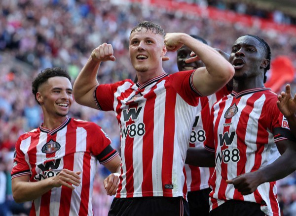 Kỷ lục chuyển nhượng mới ở Ngoại hạng Anh