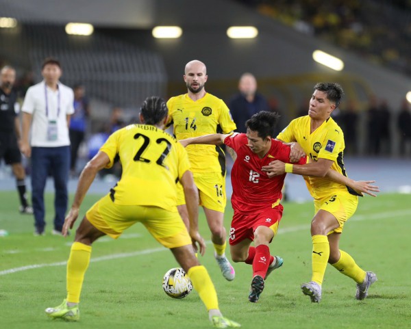 Lý do báo Malaysia đòi xác minh nguồn gốc cầu thủ nhập tịch dù FIFA vẫn im tiếng Lý do báo Malaysia đòi xác minh nguồn gốc cầu thủ nhập tịch dù FIFA vẫn im tiếng
