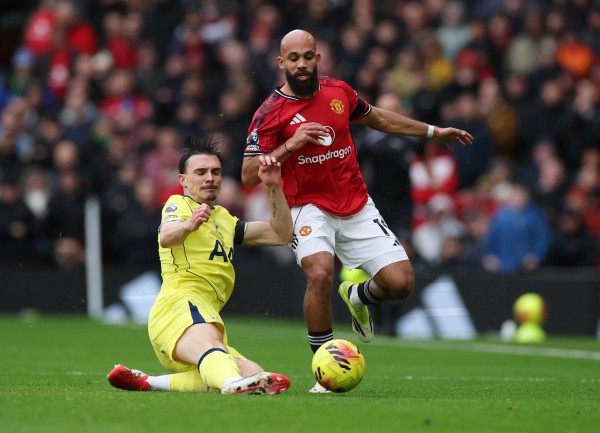 M.U lại thăng hoa, đánh bại Tottenham: HLV Michael Carrick khiến ông Thomas Frank 