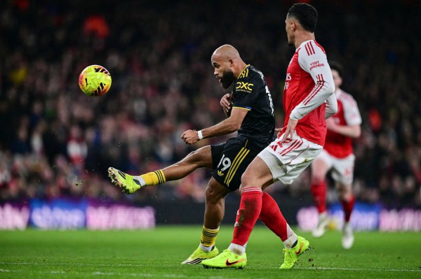 M.U làm sống lại cuộc đua vô địch