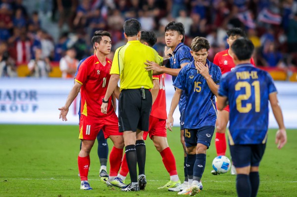 Madam Pang họp khẩn để cải tổ và giải quyết khủng hoảng, 