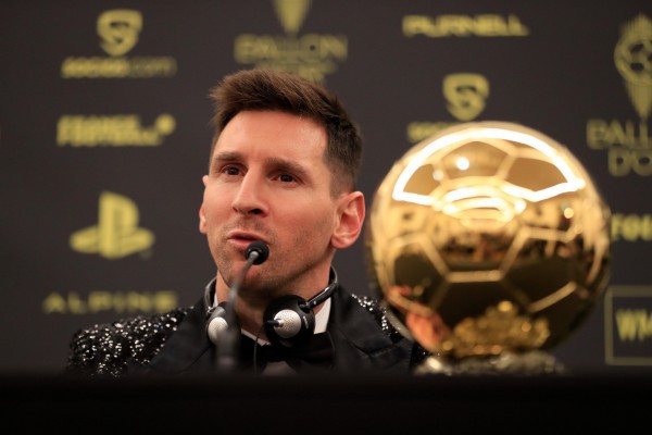 Messi: ‘France Football nên trao Quả bóng vàng 2020 cho Lewandowski’