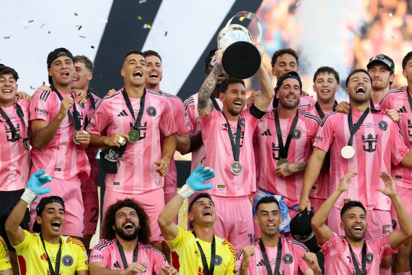 Messi kiến tạo cực đỉnh, Inter Miami lần đầu tiên vô địch MLS Cup