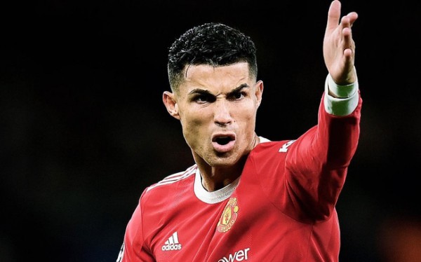 Ronaldo khẳng định sẽ ra sân thi đấu cho MU