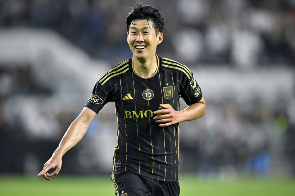 Son Heung-min rực sáng, tương lai của Messi, Busquets và Suarez sắp được quyết định